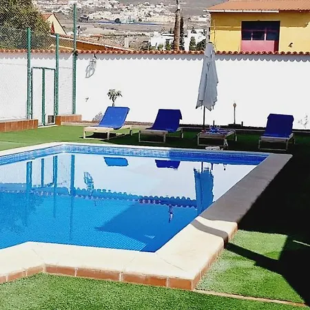 Bright 4 Bedroom Villa, Pool And Tennis Court Вилла Плайя-Параисо