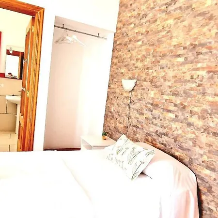 Bright 4 Bedroom Villa, Pool And Tennis Court Вилла *