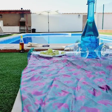 Bright 4 Bedroom Villa, Pool And Tennis Court * 플라야 파라이소
