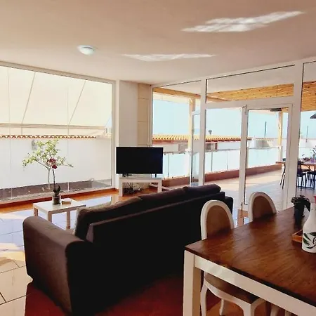 Villa Bright 4 Bedroom Villa, Pool And Tennis Court Playa Paraíso